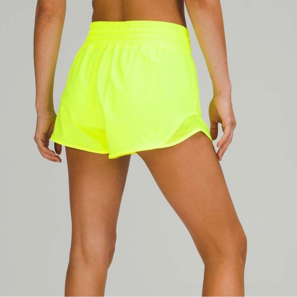 lululemon athletica Pants - Lululemon hotty hot 2.5” HR short